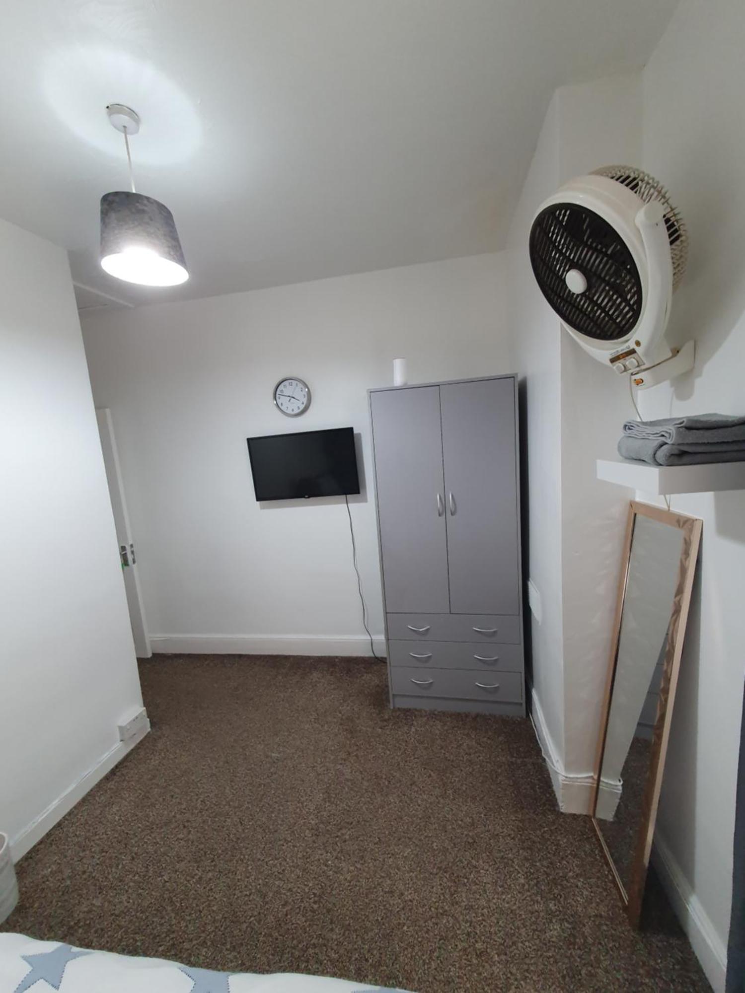 Private Room In Κάρντιφ Εξωτερικό φωτογραφία